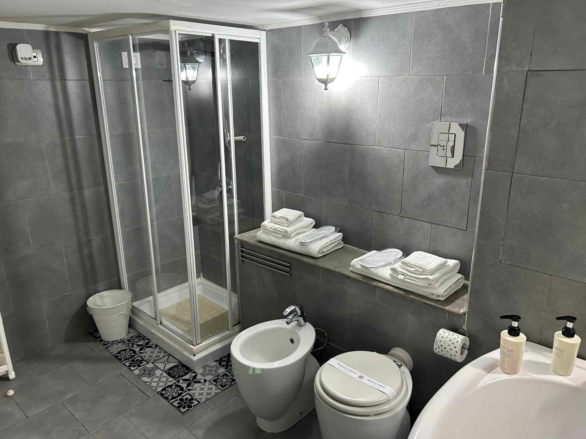 A Un Passo Dal Castello Maschio Angioino Appartment Nápoles Exterior foto